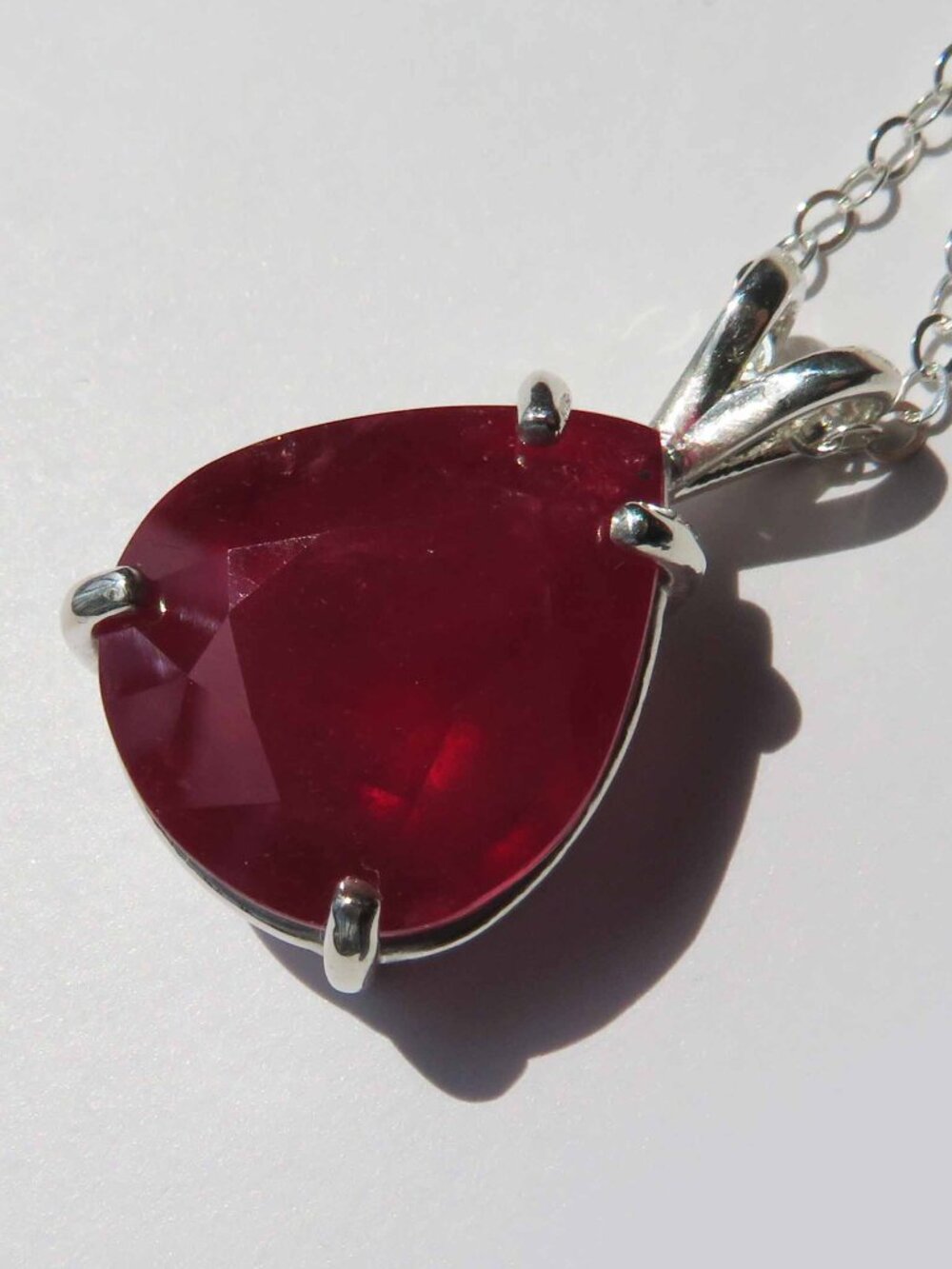 Magnificent Natural Pigeonblood  Pear Ruby In  Sterling Silver Pendant